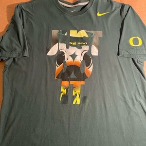 Nike - University of Oregon T-Shirt (gently worn)